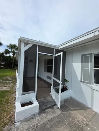 $2,550 | 1614 North Washington Avenue, Clearwater, FL 33755