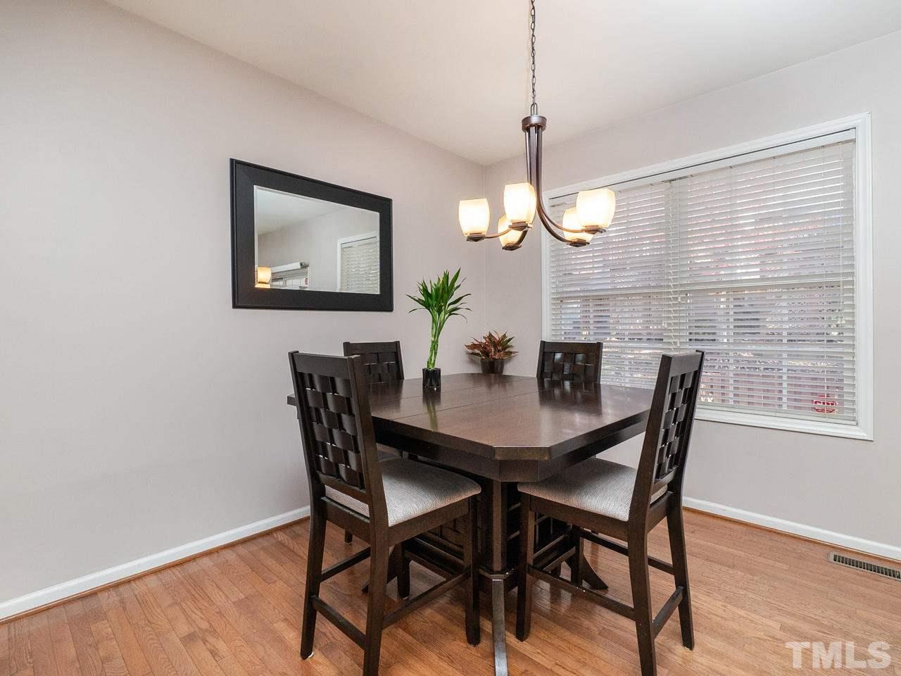 5560 Vista View Court Raleigh, NC 27612 - Photo 11 of 29 Gallery Image 11