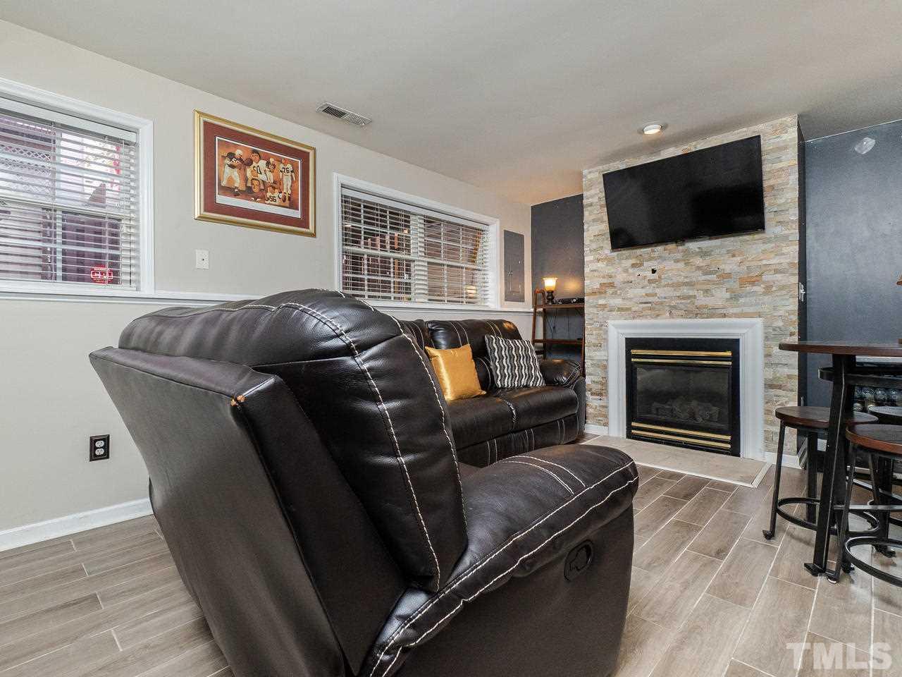 5560 Vista View Court Raleigh, NC 27612 - Photo 4 of 29 Gallery Image 4