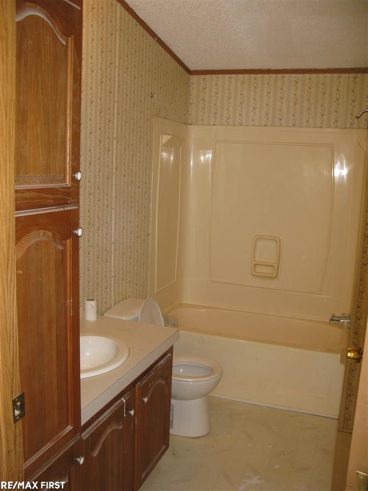 646 Capac Road Allenton, MI 48002 - Photo 17 of 35