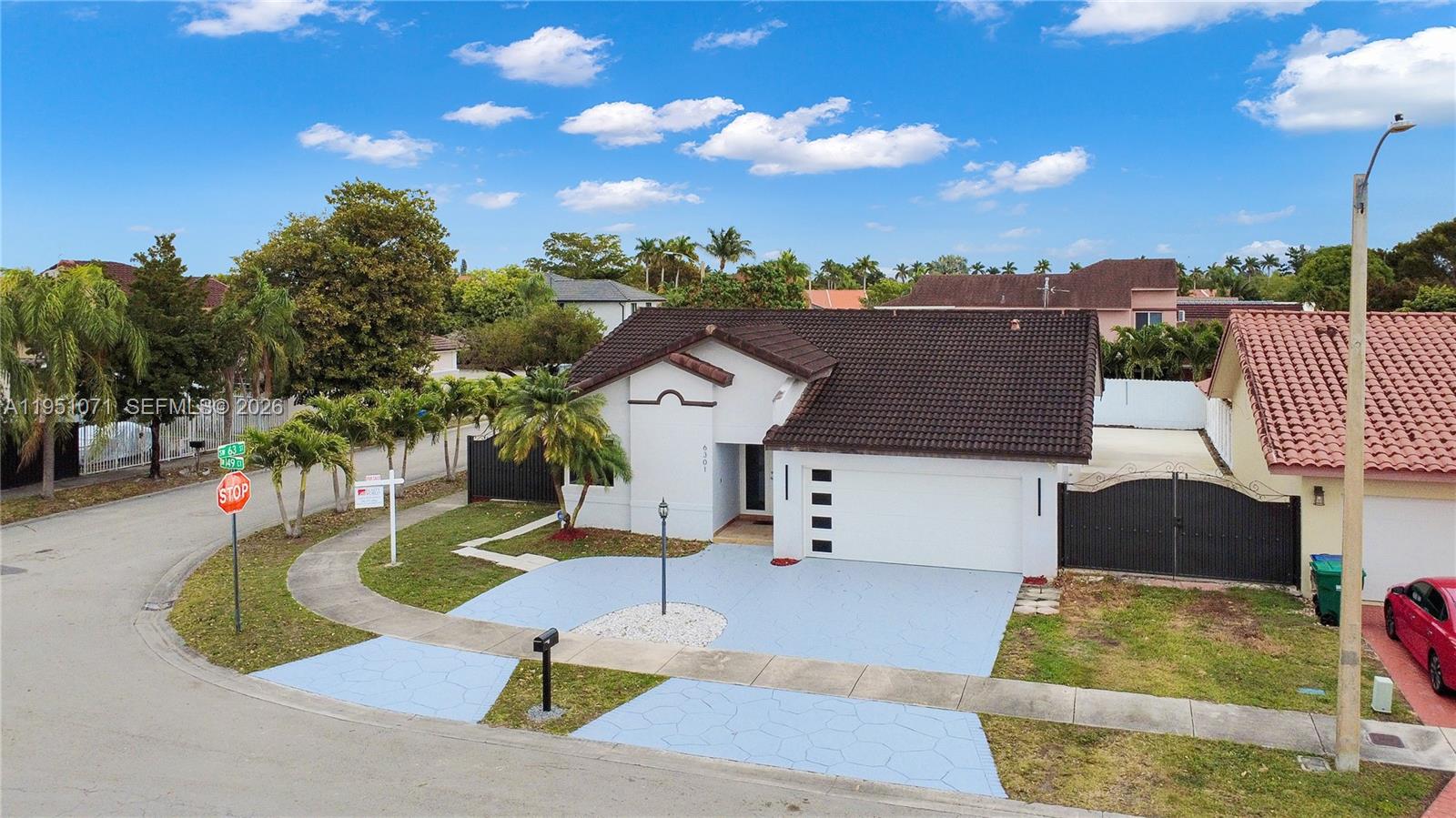 6301 Southwest 149th Court Miami, FL 33193 - Photo 4 of 37