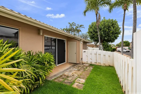 $380,000 | 91-1214 Kaneana Street, Unit 11F, Ewa Beach, HI 96706
