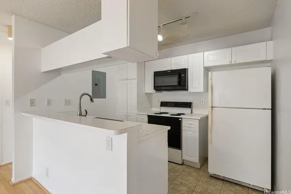 $380,000 | 91-1214 Kaneana Street, Unit 11F, Ewa Beach, HI 96706