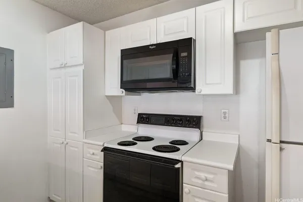 $380,000 | 91-1214 Kaneana Street, Unit 11F, Ewa Beach, HI 96706