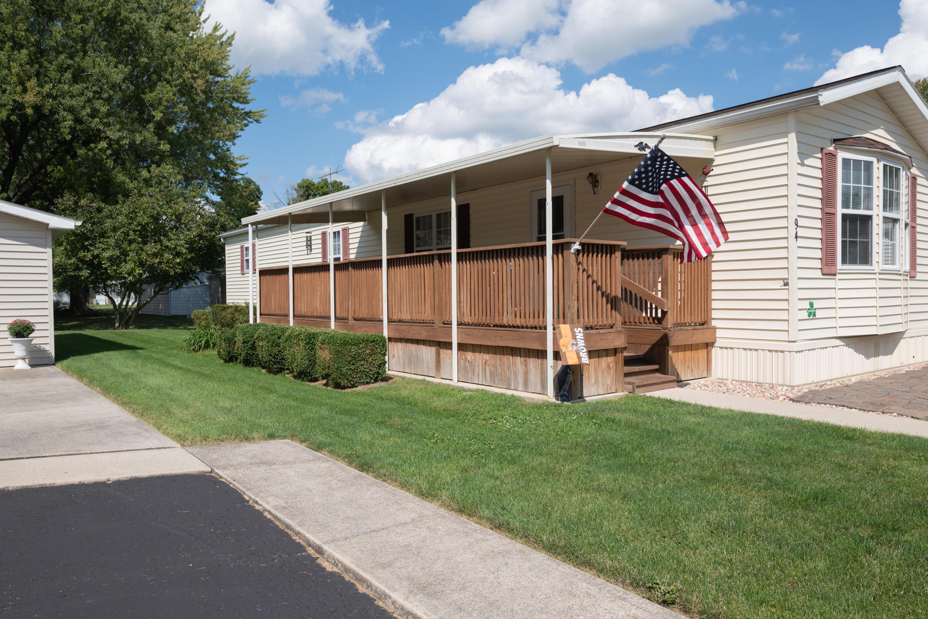 3200 Smeltzer Road, Unit 94 Marion, OH 43302 - Photo 3 of 21 DSC_2092