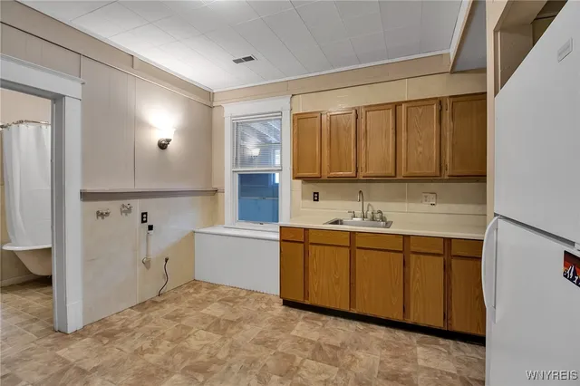 $1,050 | 314 Abbott Road, Buffalo, NY 14220