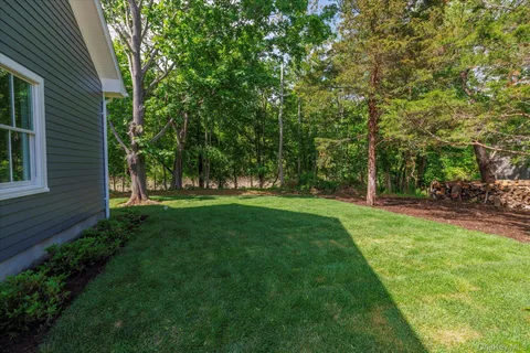 $1,799,000 | 480 Ackerly Pond Lane, Southold, NY 11971