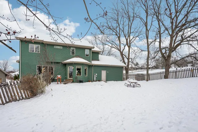 $575,000 | 311 Tvedt Drive, Mount Horeb, WI 53572