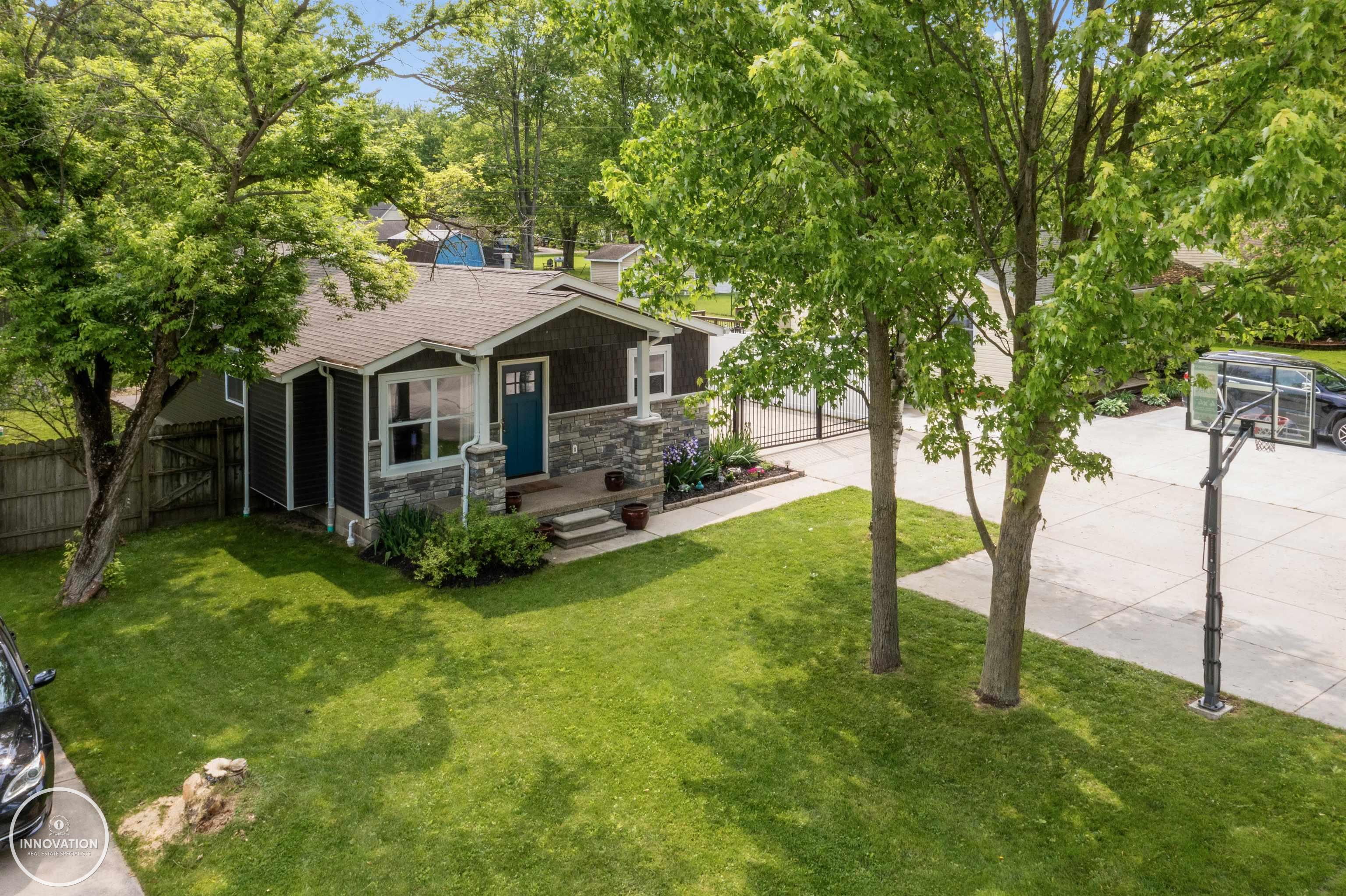 7249 Meldrum Road Fair Haven, MI 48023 - Photo 5 of 40 50176929-b4aae276-5fa1-4aaa-a87b-2f7153514347.JPG