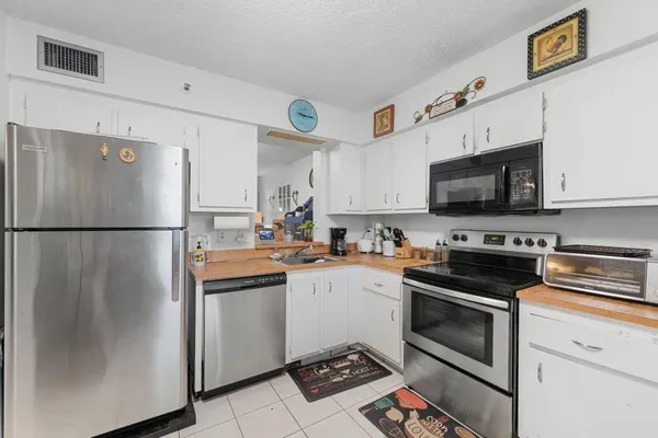 $1,800 | 14527 Bonaire Boulevard, Unit 109, Delray Beach, FL 33446