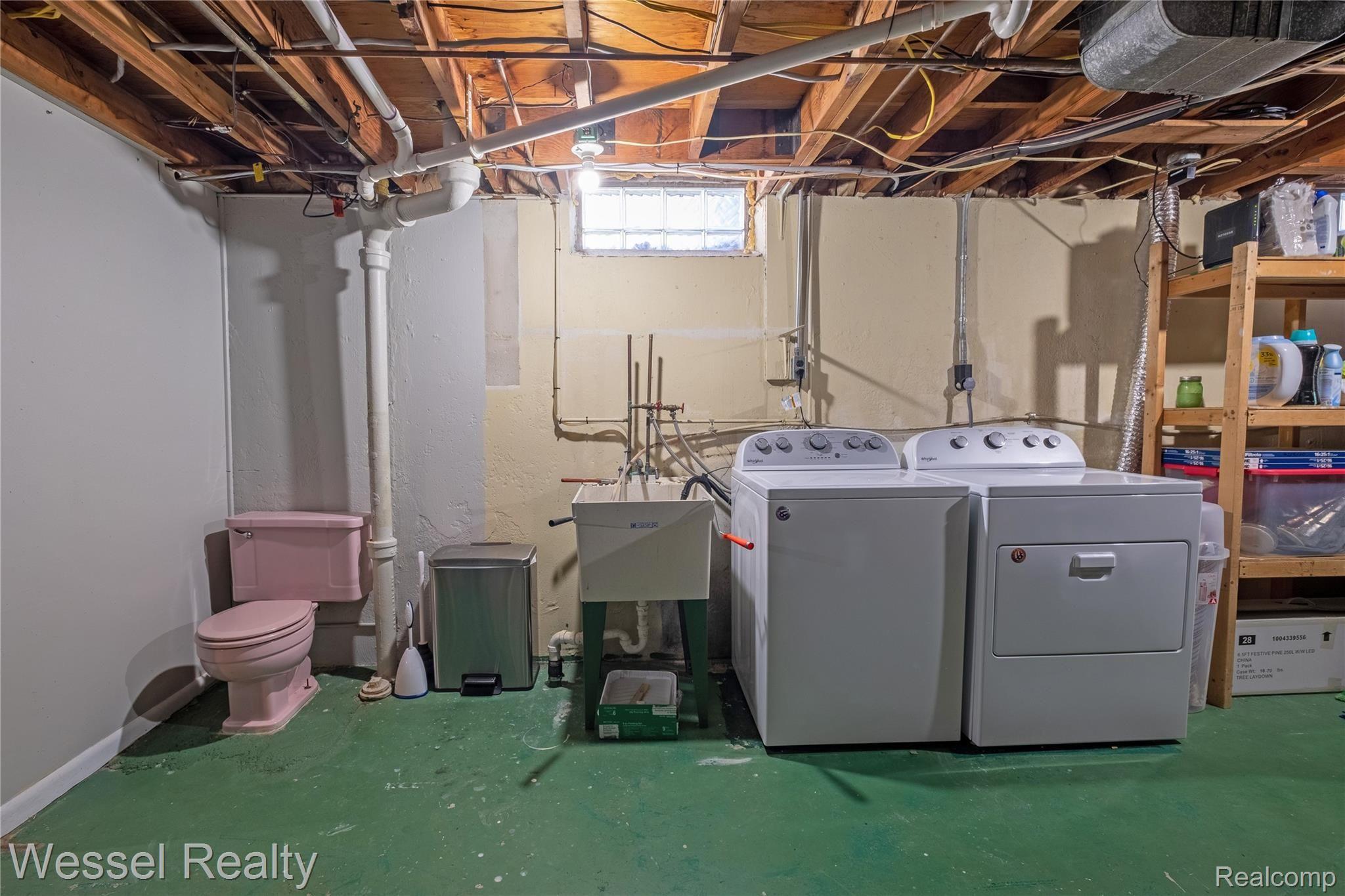 1330 Maple Drive Rochester, MI 48307 - Photo 33 of 34 Maple-132.jpg