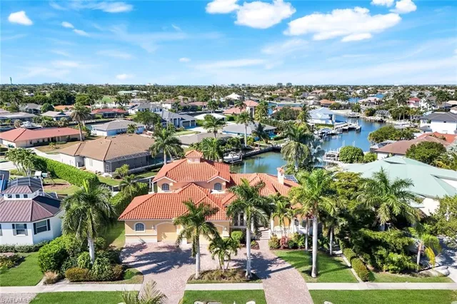 $2,900,000 | 309 Rookery Court, Marco Island, FL 34145