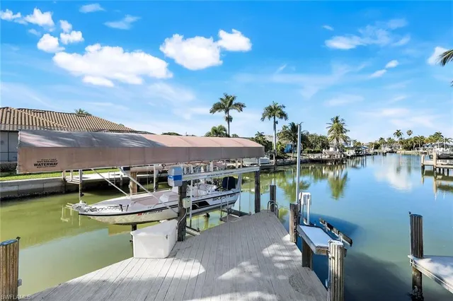 $2,900,000 | 309 Rookery Court, Marco Island, FL 34145