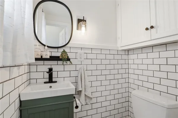 $249,900 | 53 Hedgegarth Drive, Irondequoit, NY 14617