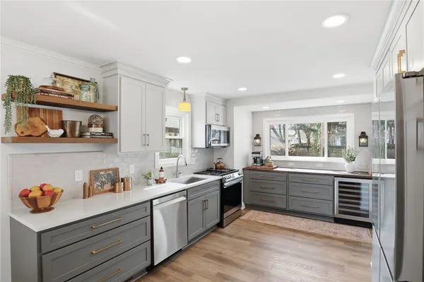 $249,900 | 53 Hedgegarth Drive, Irondequoit, NY 14617