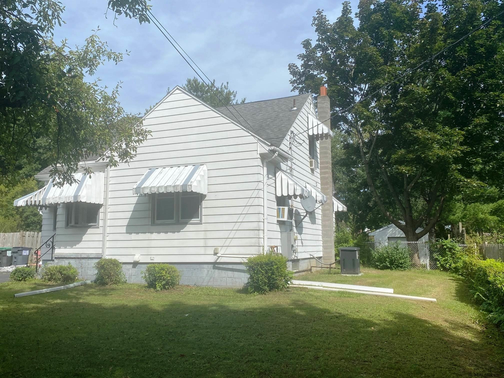 37 Phillips Road Rensselaer, NY 12144 - Photo 3 of 13 Photo 3