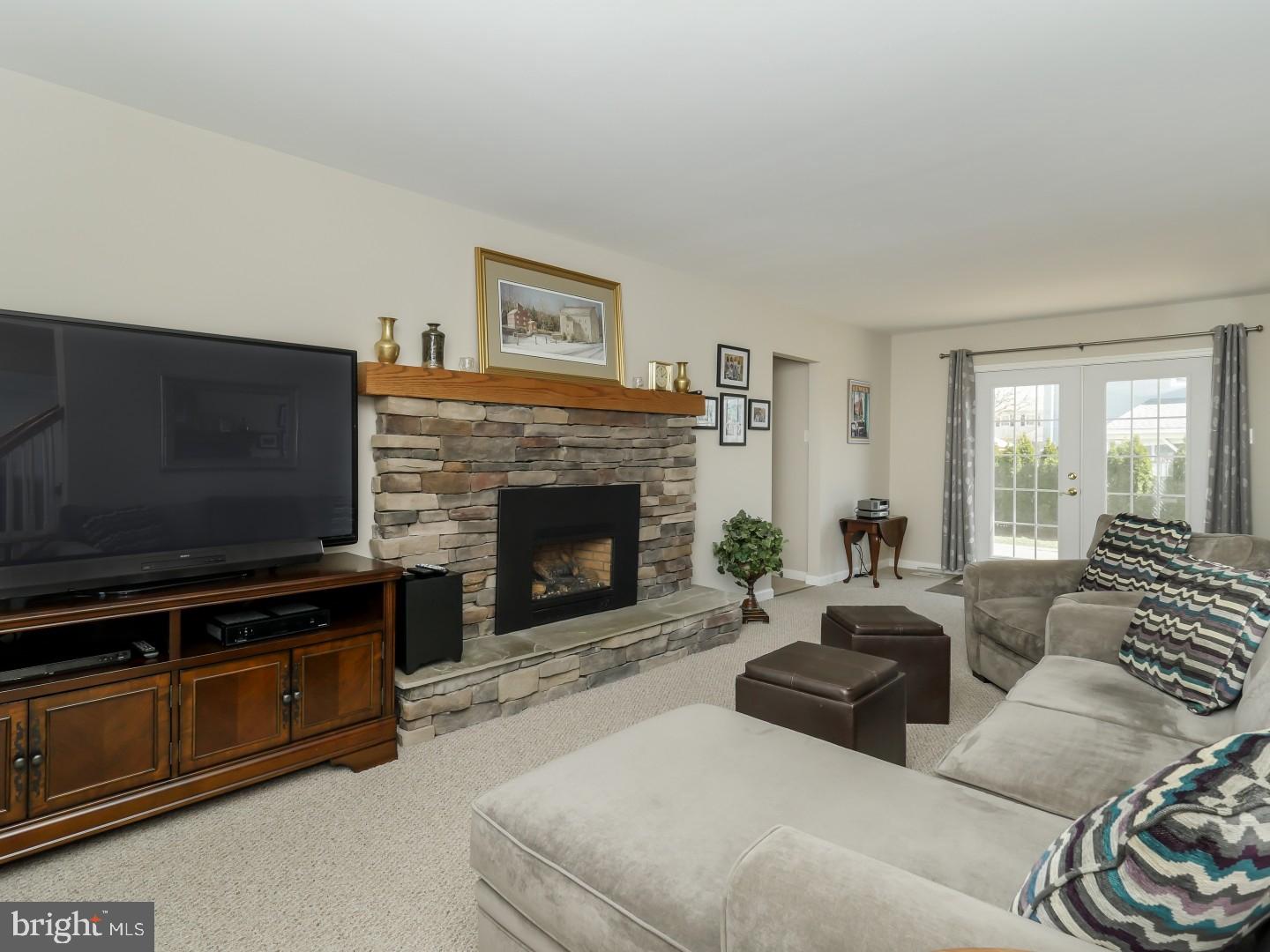 512 Barbara Road Fairless Hills, PA 19030 - Photo 18 of 24 Family Room