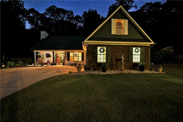 a view of a house with a big yard