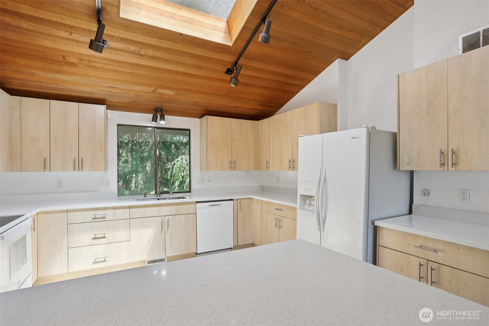9402 Ray Gray Road, Unit A Granite Falls, WA 98252 - Photo 12 of 37