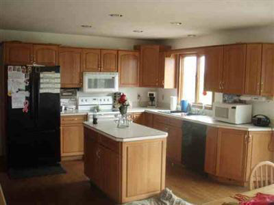 8215 Calkins Road Flint, MI 48532 - Photo 8 of 15 20266733-7.JPG