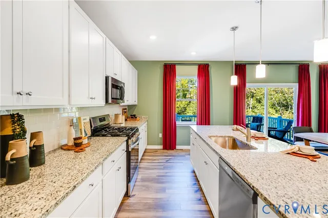 $516,240 | 6473 Fennec Run, Moseley, VA 23120