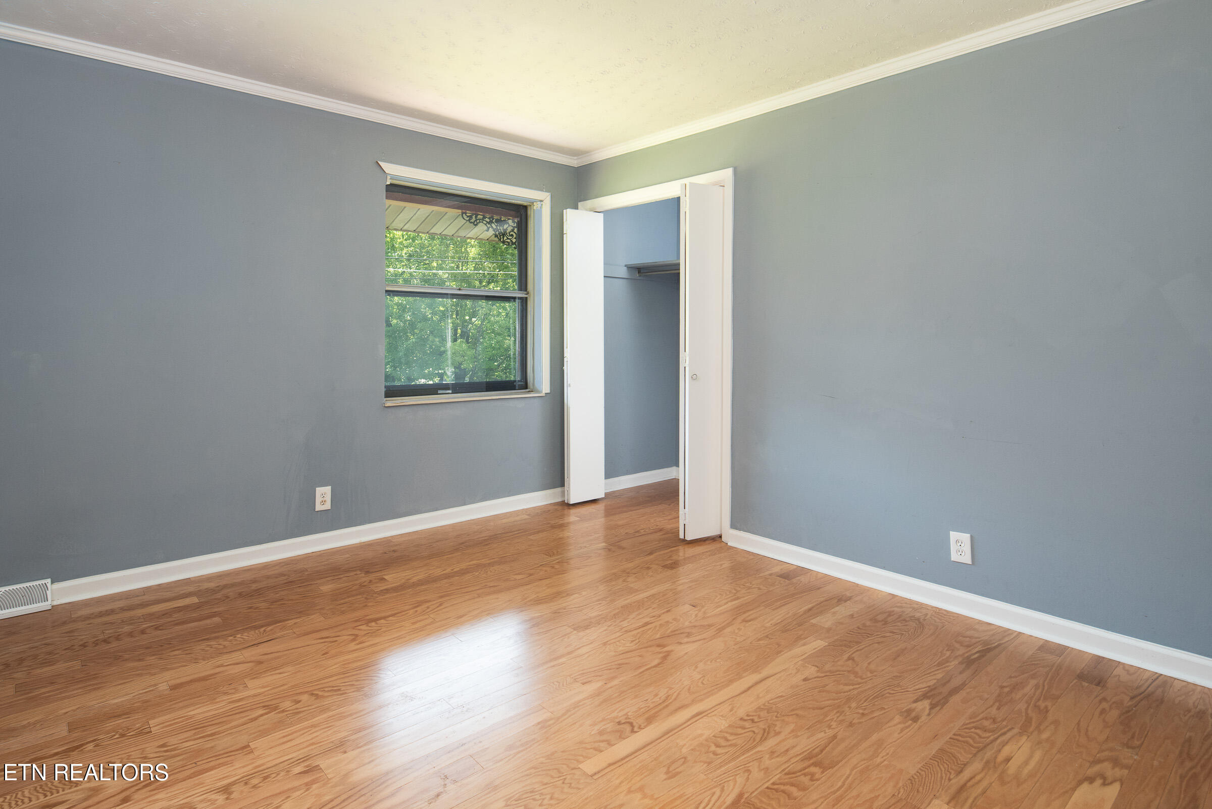 813 Naples Road Knoxville, TN 37923 - Photo 12 of 30 Bedroom 1
