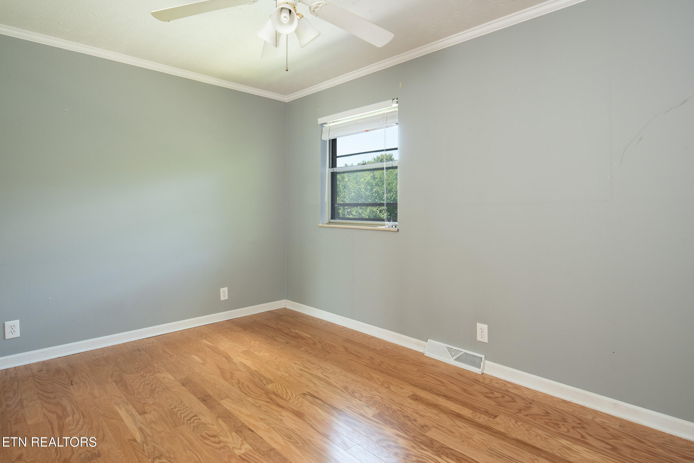 813 Naples Road Knoxville, TN 37923 - Photo 14 of 30 Bedroom 3