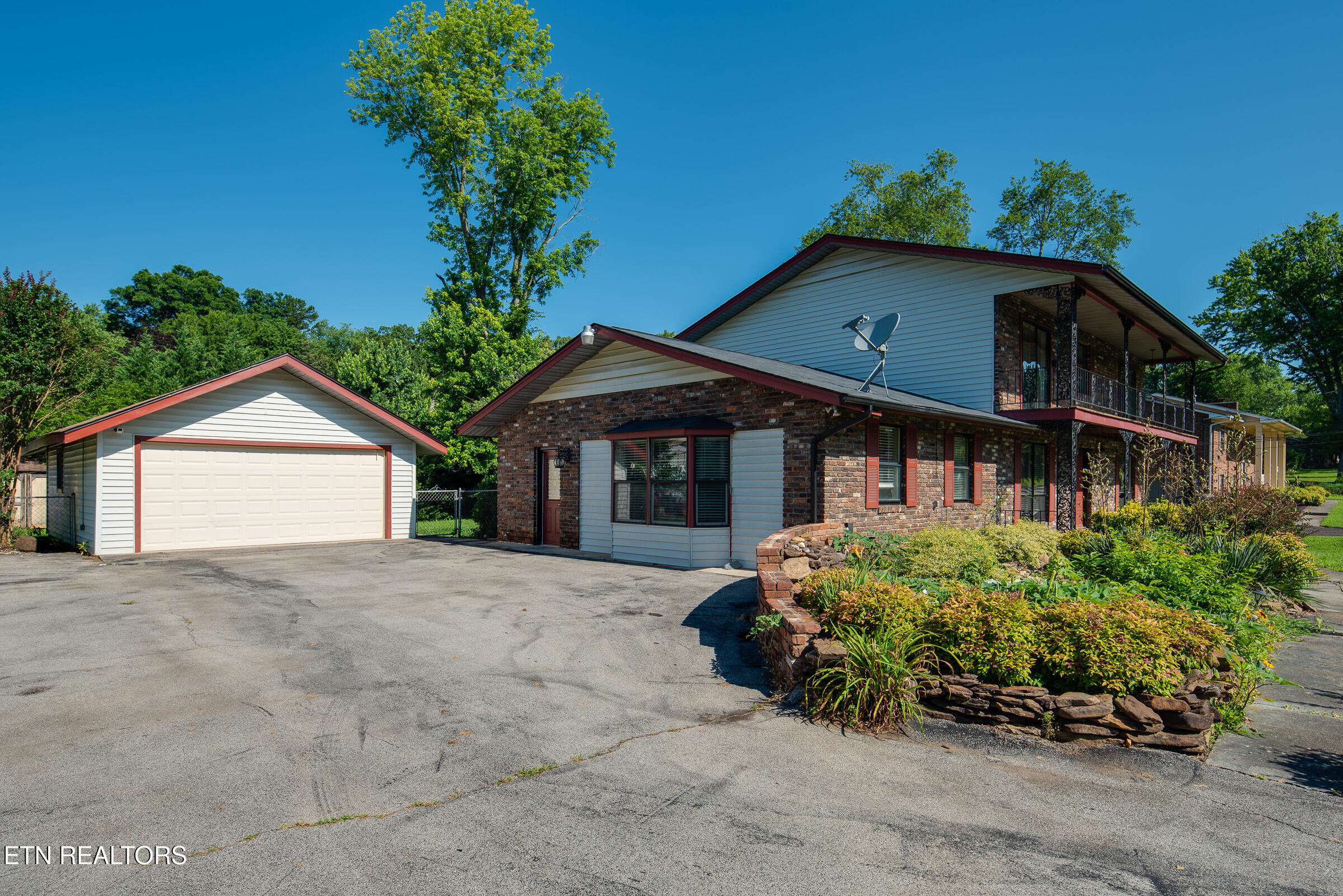 813 Naples Road Knoxville, TN 37923 - Photo 21 of 30 Detached Garage
