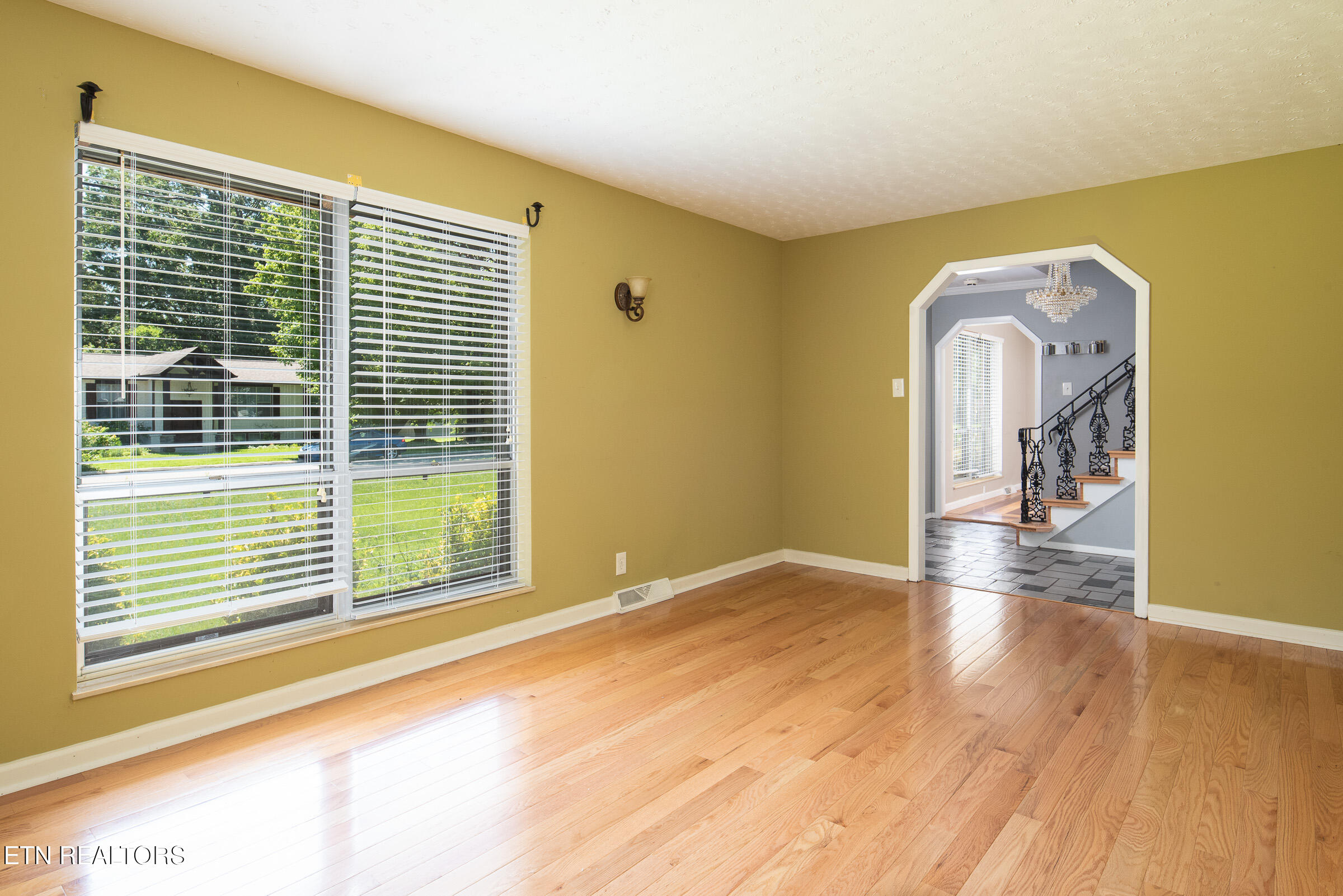 813 Naples Road Knoxville, TN 37923 - Photo 10 of 30 Den/Study