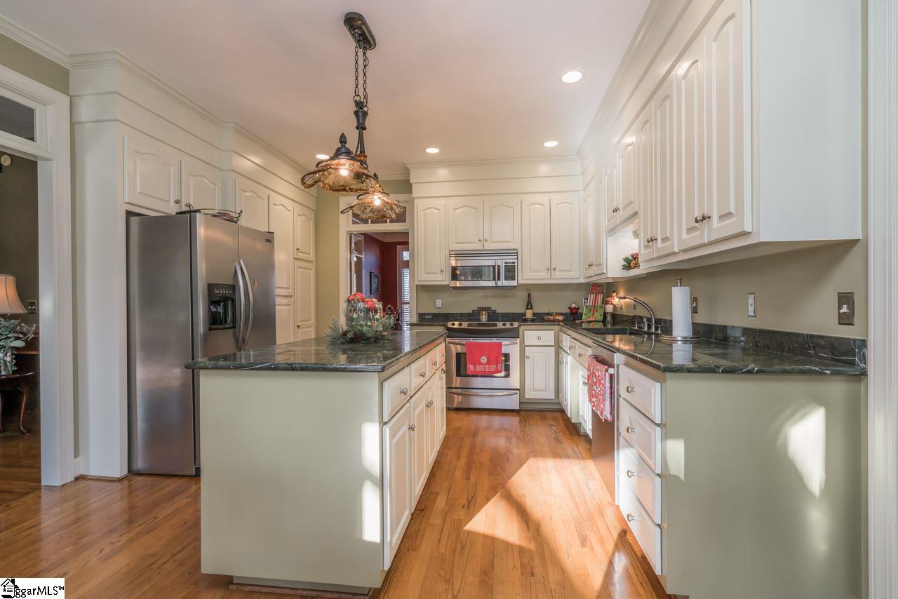 119 Sun Meadow Road Greer, SC 29650 - Photo 9 of 31 Gallery Image 9