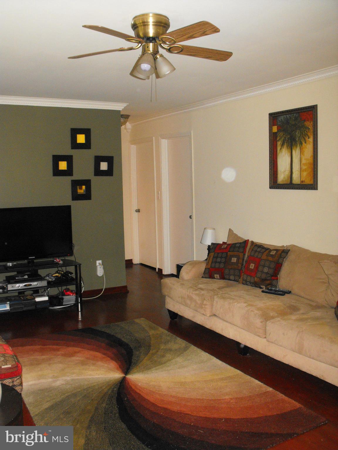 7311 Good Luck Road New Carrollton, MD 20784 - Photo 11 of 30 Living Room