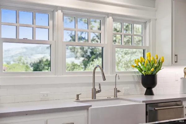 $1,900,000 | 21730 Burndale Road, Sonoma, CA 95476