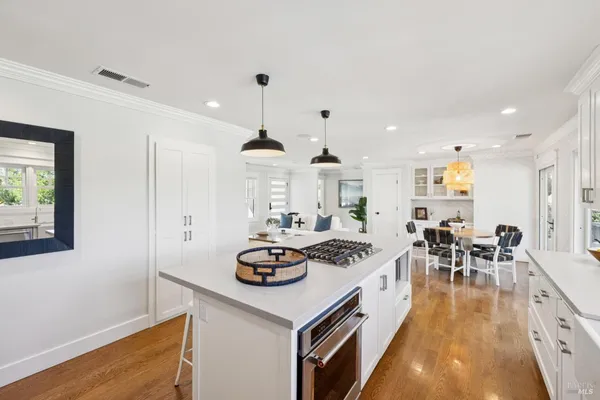 $1,900,000 | 21730 Burndale Road, Sonoma, CA 95476