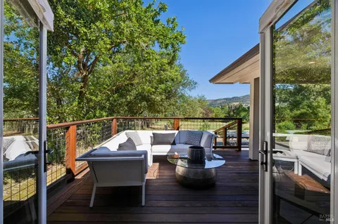 $1,900,000 | 21730 Burndale Road, Sonoma, CA 95476