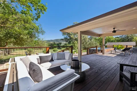 $1,900,000 | 21730 Burndale Road, Sonoma, CA 95476