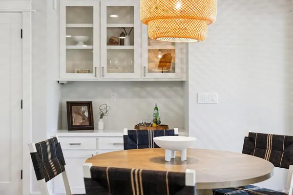 $1,900,000 | 21730 Burndale Road, Sonoma, CA 95476