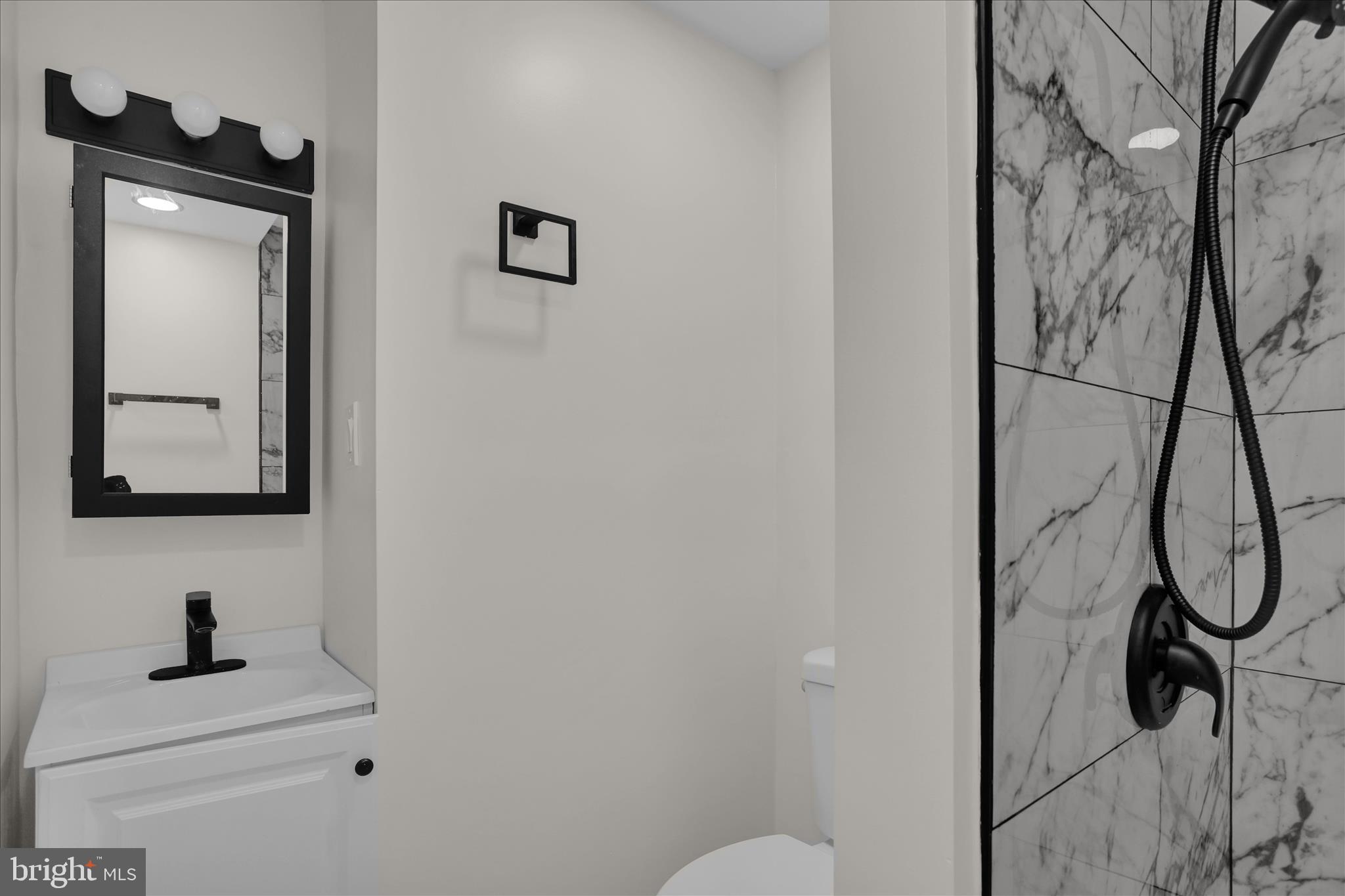 1831 Mount Laurel Road Temple, PA 19560 - Photo 14 of 27 E26A1123