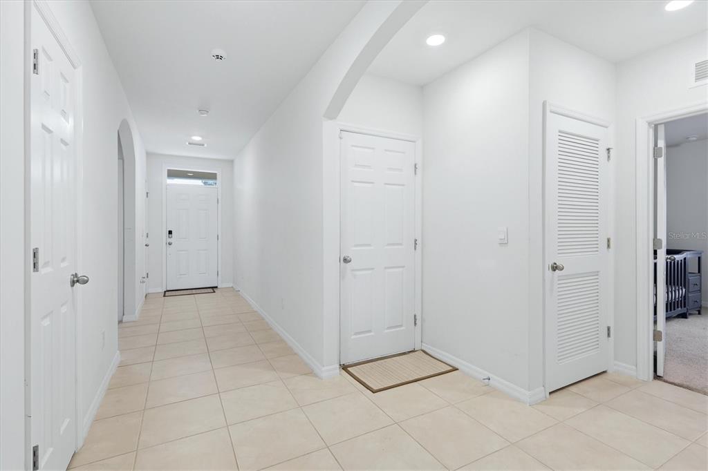 258 Rio De Janeiro Avenue Punta Gorda, FL 33983 - Photo 4 of 34