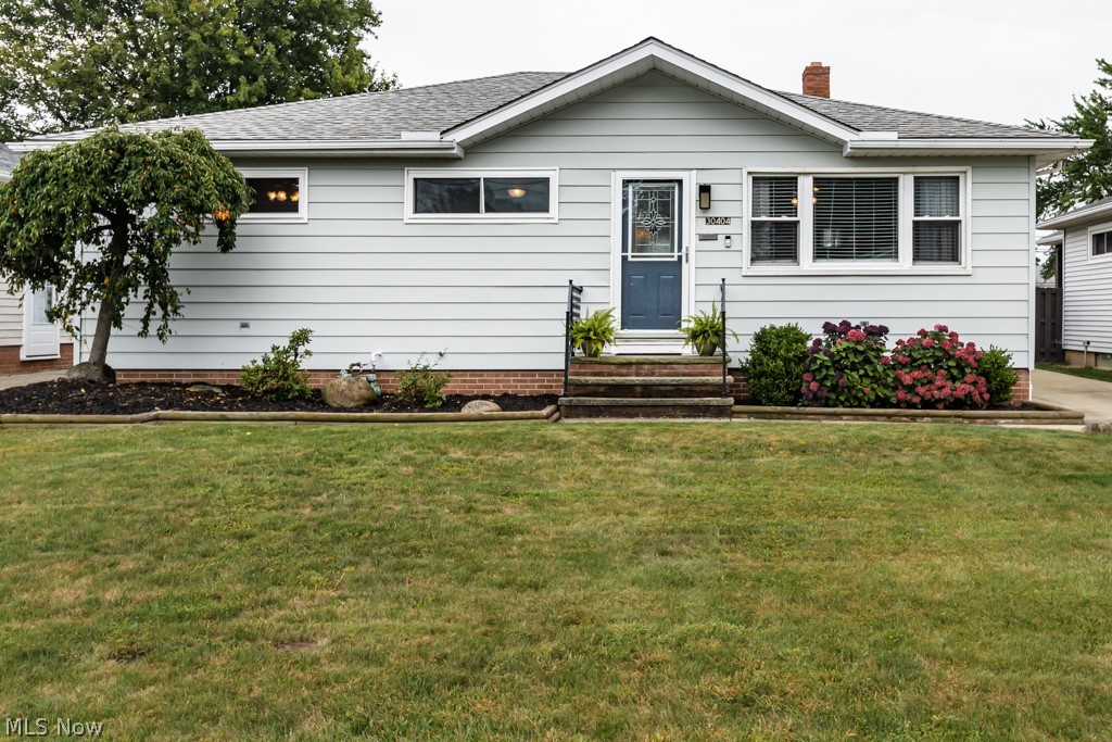 30404 Arnold Road Willowick, OH 44095 - Photo 2 of 25 Gallery Image 2