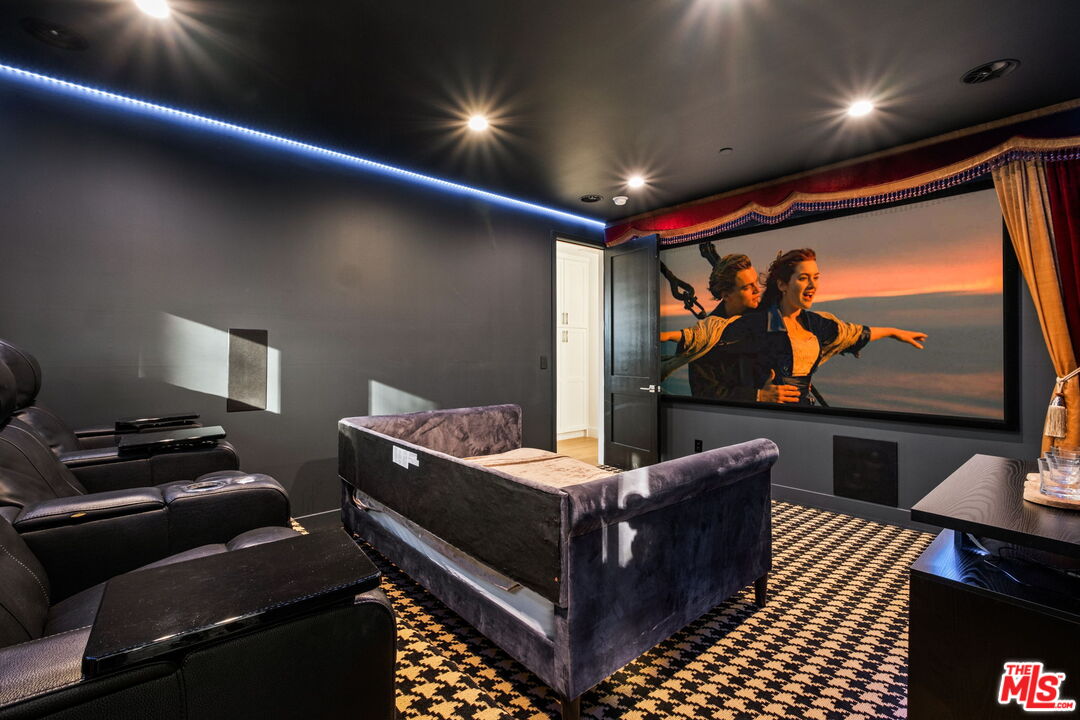 5510 Columbus Avenue Sherman Oaks, CA 91411 - Photo 27 of 28