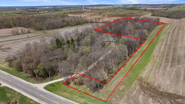 $249,900 | Lt1 County Road South, Iron Ridge, WI 53035