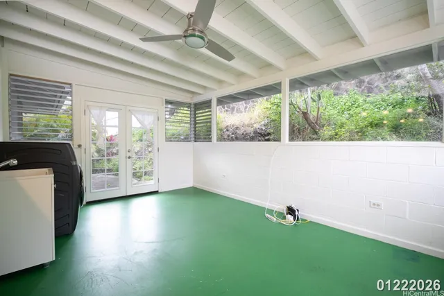 $3,300 | 3033 Woolsey Place, Unit UPSTAIRS), Honolulu, HI 96822