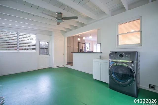 $3,300 | 3033 Woolsey Place, Unit UPSTAIRS), Honolulu, HI 96822