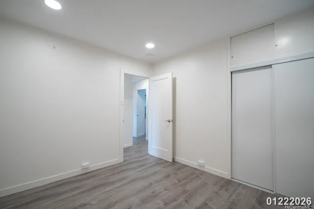 $3,300 | 3033 Woolsey Place, Unit UPSTAIRS), Honolulu, HI 96822