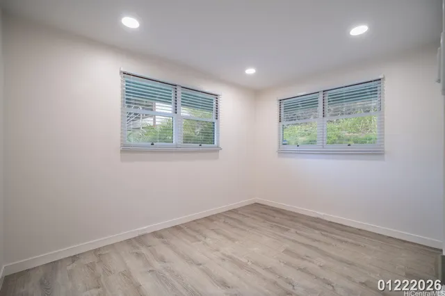 $3,300 | 3033 Woolsey Place, Unit UPSTAIRS), Honolulu, HI 96822
