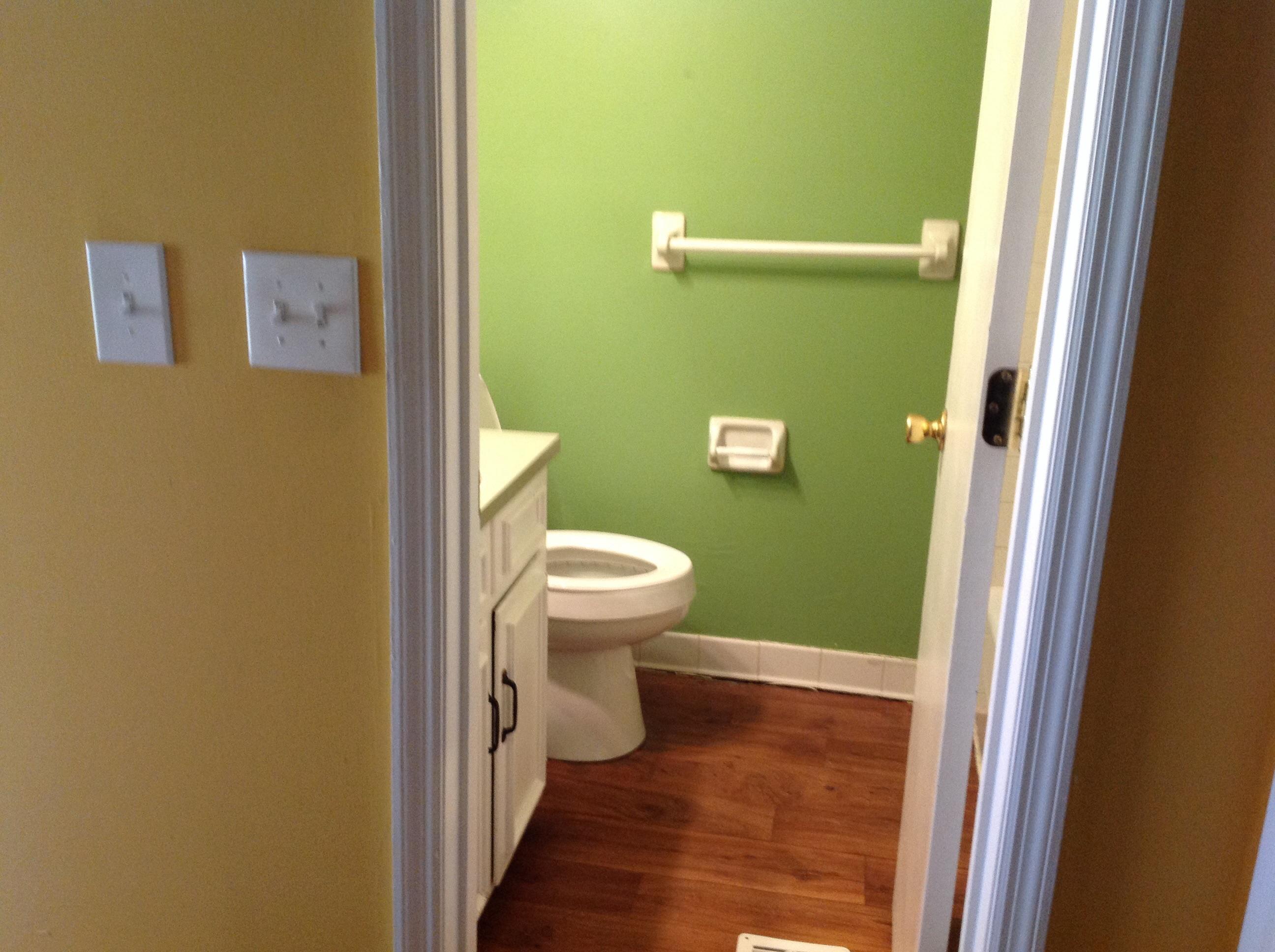 757 Wexford Road Charleston, SC 29414 - Photo 12 of 14 WexHallBath