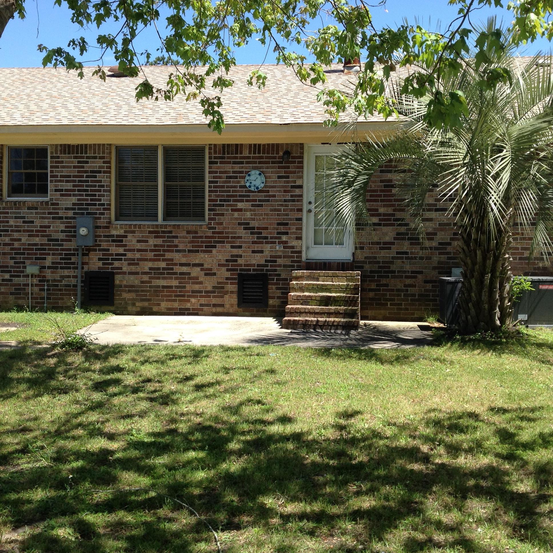 757 Wexford Road Charleston, SC 29414 - Photo 5 of 14 Wexbackyard3