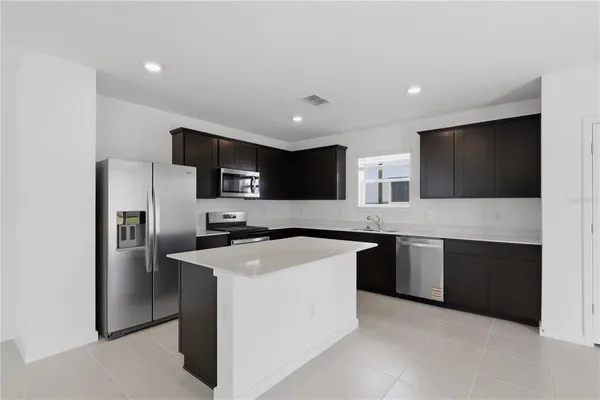 $3,200 | 33444 Binding Ties Lane, Wesley Chapel, FL 33545