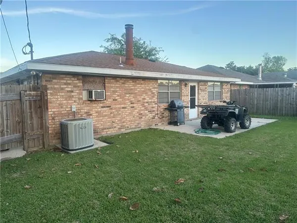 $1,850 | 2117 Van Arpel Drive, Laplace, LA 70068