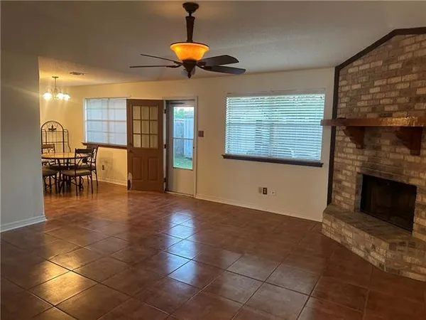 $1,850 | 2117 Van Arpel Drive, Laplace, LA 70068